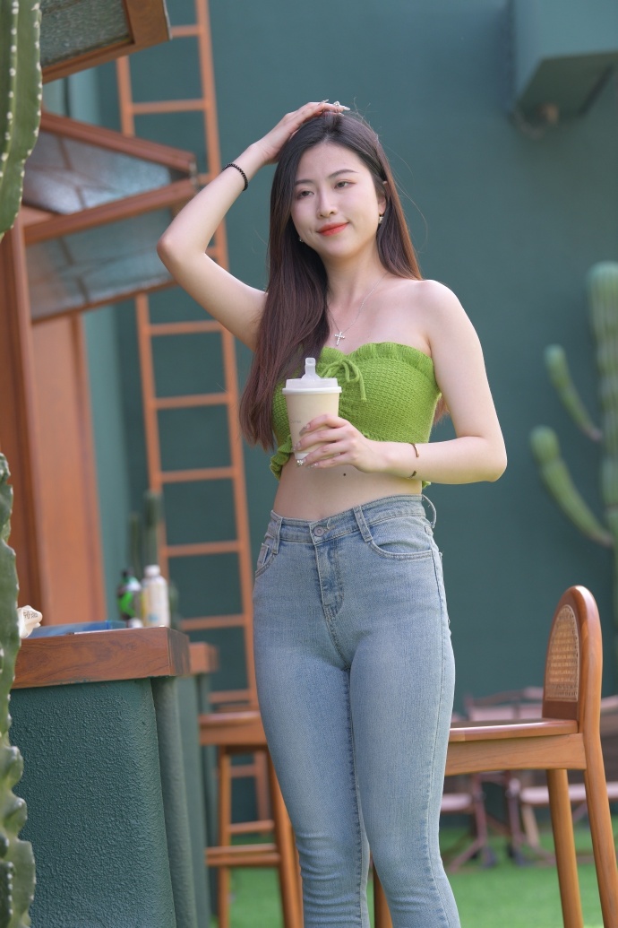 欧美特黄特色大片又粗AG真人国际厅欧美(图1)